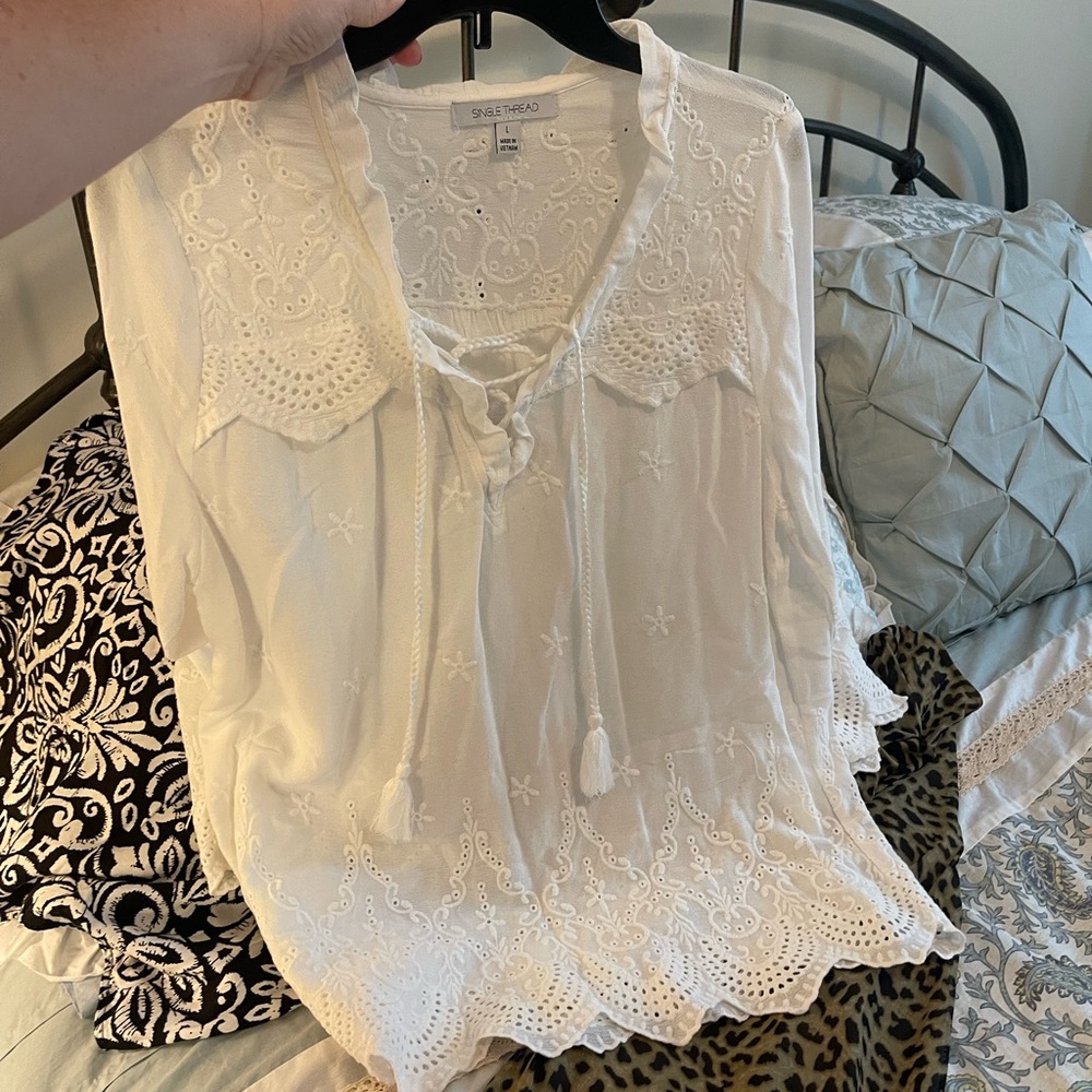 Single Thread Eyelet Top - image 3